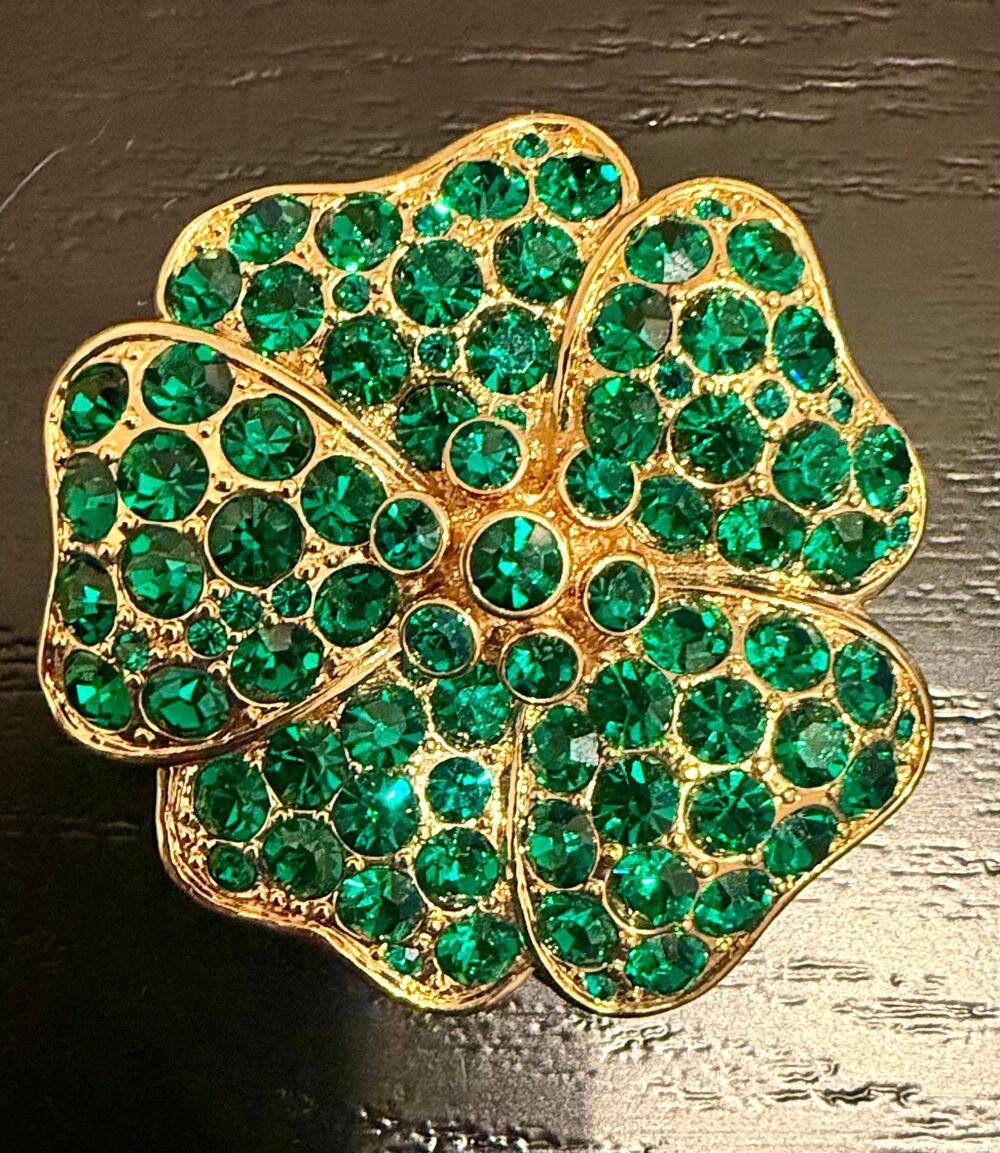 Vintage Signed Monet Emerald Green Rhinestone Flower Brooch Gold Tone